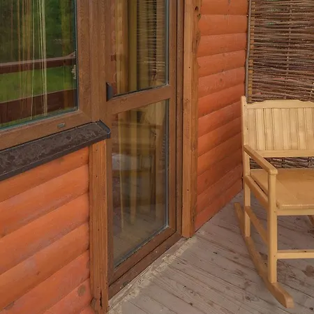 плай Lodge *